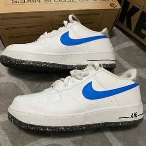 Nike Air Force 1 LV8